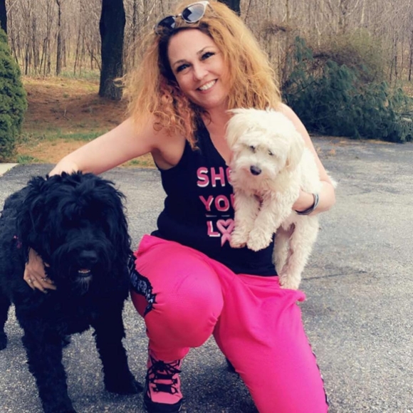 Meet your Posher, Laura - Picture 1 of 1